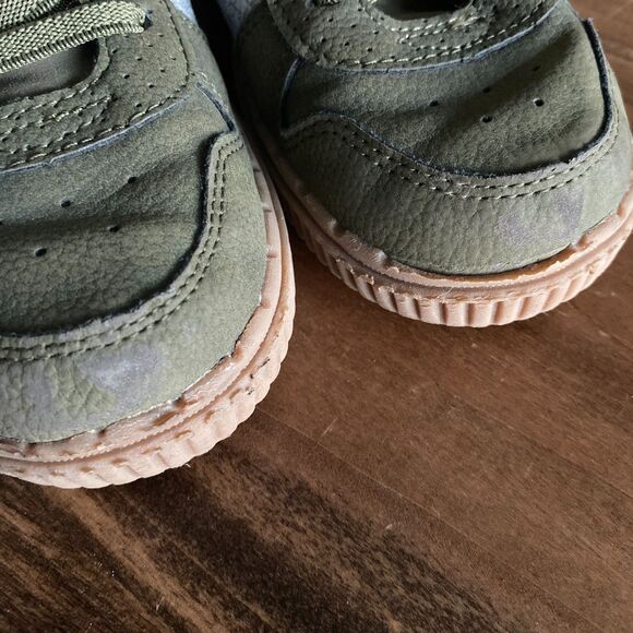 Carter's Olive Green Elastic Lace Sneakers Boys' 13 - Picture 11 of 12